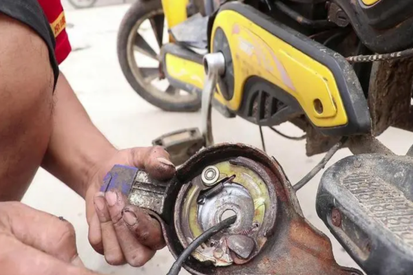 阜新市电动车刹车故障